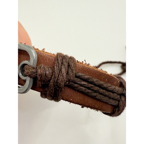 Brown weaved Leather braclet with Silver tone Plate engraved Hawaii Adjustable - Picture 4 of 5